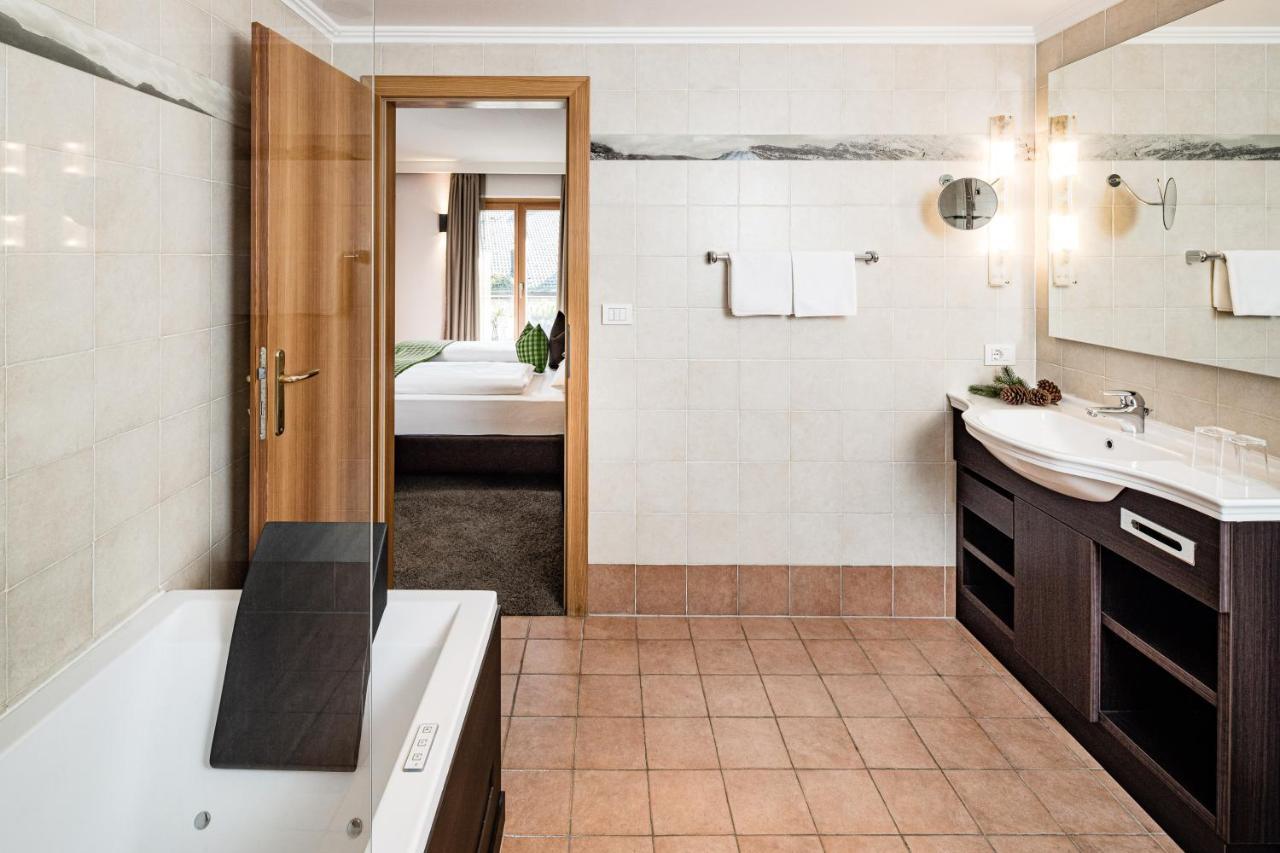 Boutique & Fashion Hotel Maciaconi - Gardenahotels Santa Cristina Val Gardena المظهر الخارجي الصورة