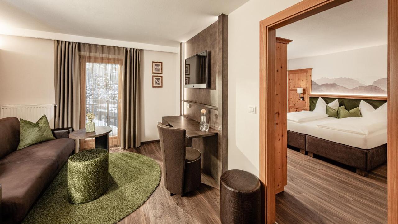 Boutique & Fashion Hotel Maciaconi - Gardenahotels Santa Cristina Val Gardena المظهر الخارجي الصورة