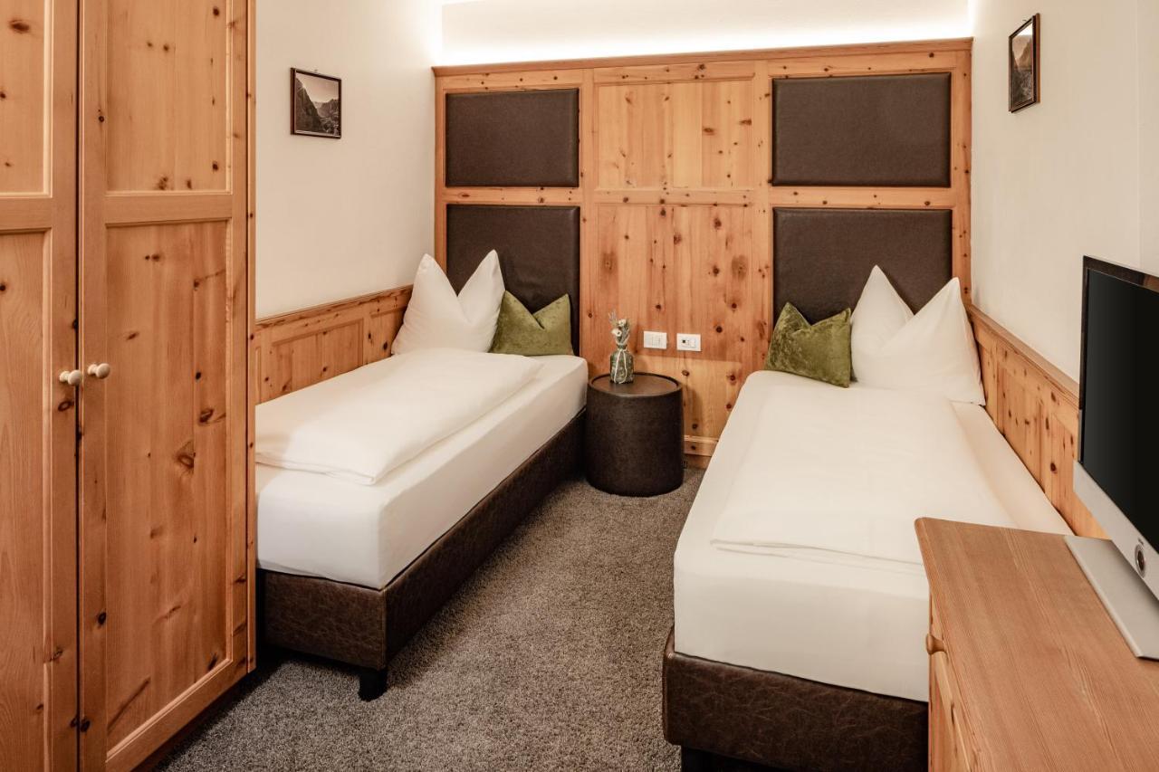 Boutique & Fashion Hotel Maciaconi - Gardenahotels Santa Cristina Val Gardena المظهر الخارجي الصورة